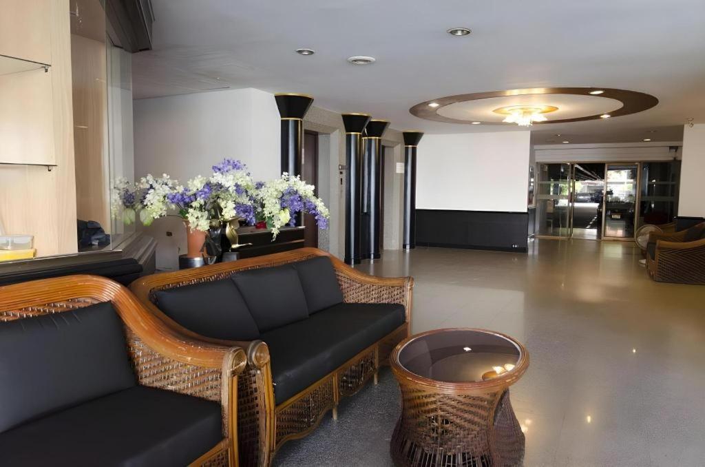 Town In Town Gardent Resort Bangkok Eksteriør billede