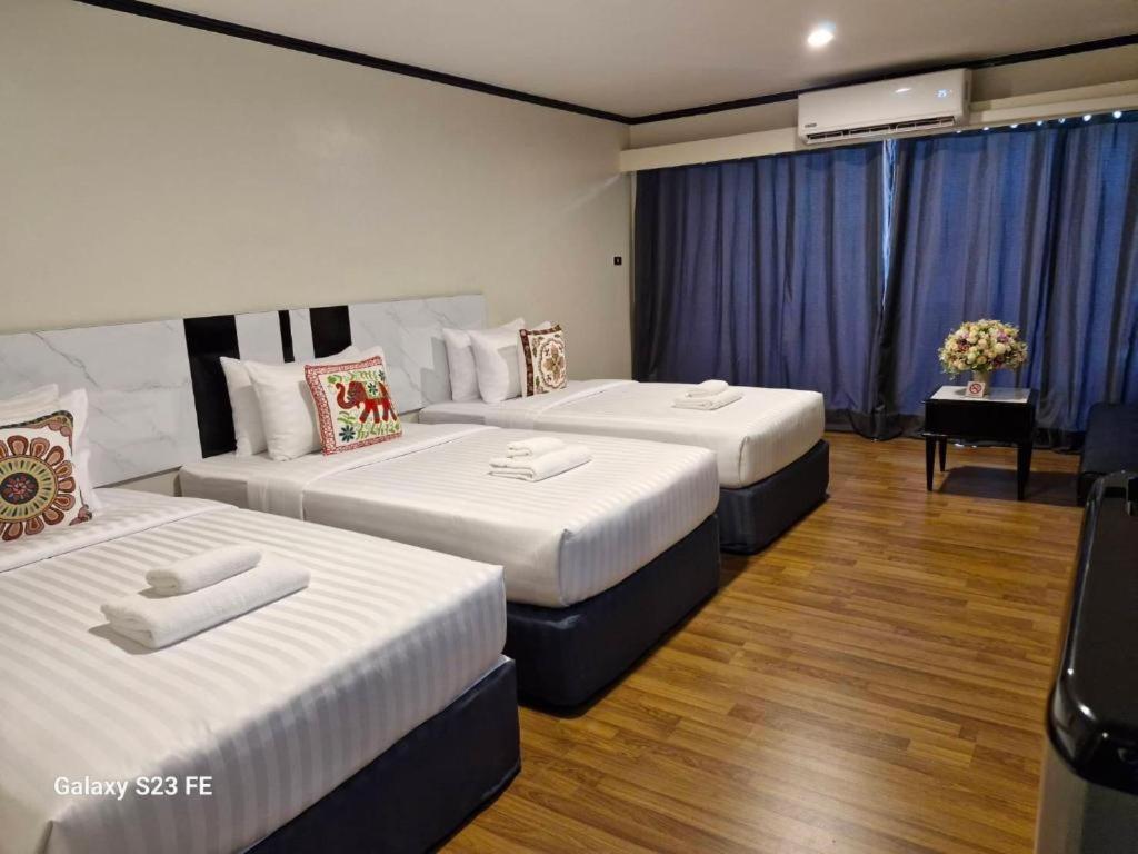 Town In Town Gardent Resort Bangkok Eksteriør billede